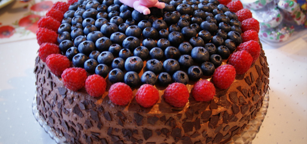 Tort czekoladowy z owocami leśnymi (autor: tytka)