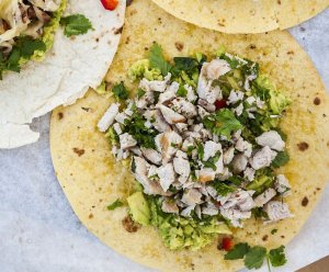 Tacosy z kurczakiem i guacamole