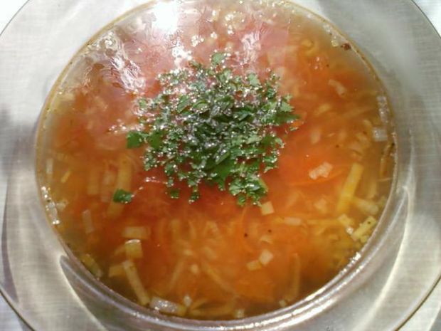 Przepis  zupa z pomidorami i porem przepis