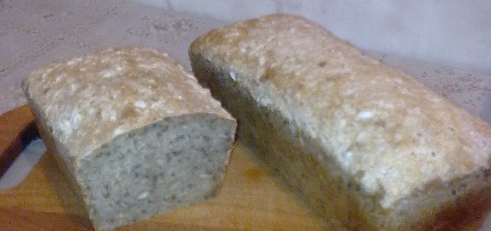 Chlebuś z mąki orkiszowej (autor: elzbieta18)