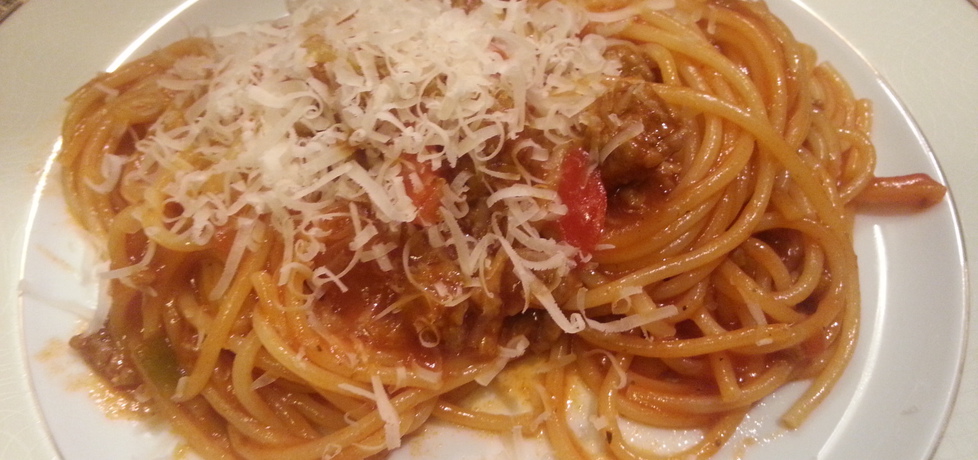 Spaghetti z wołowiną i startym serem grana padano (autor: bertpvd ...