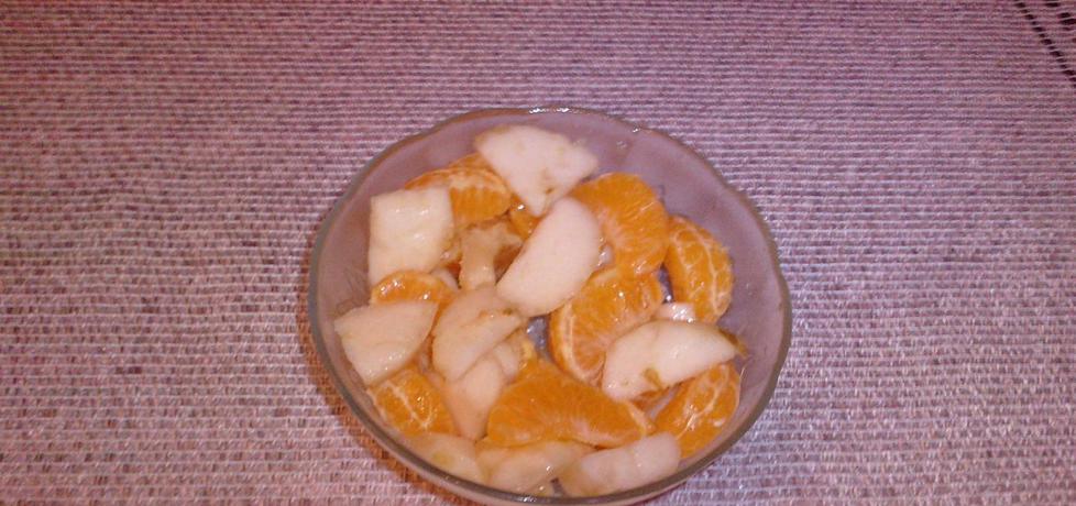 Sałatka z mandarynek i gruszek (autor: halina17)