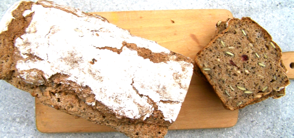Chleb żytni na zakwasie z nasionami i pestkami (autor: caralajna ...