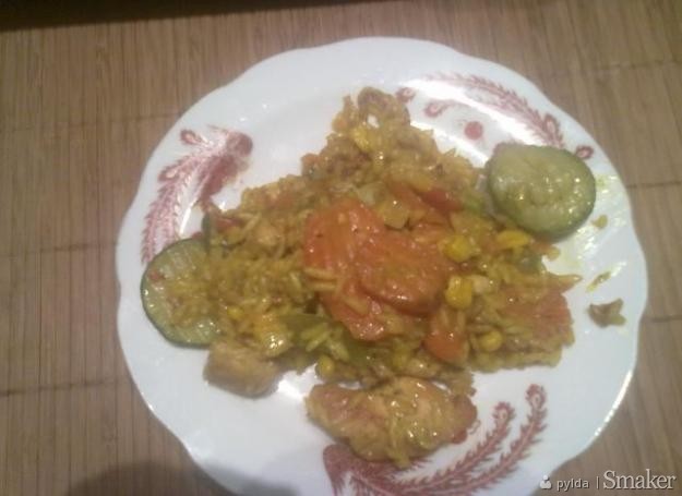 Kurczak curry z ryżem i warzywami