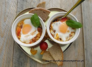 Zapiekane jajka z kurkami na śniadanie  przepis blogera
