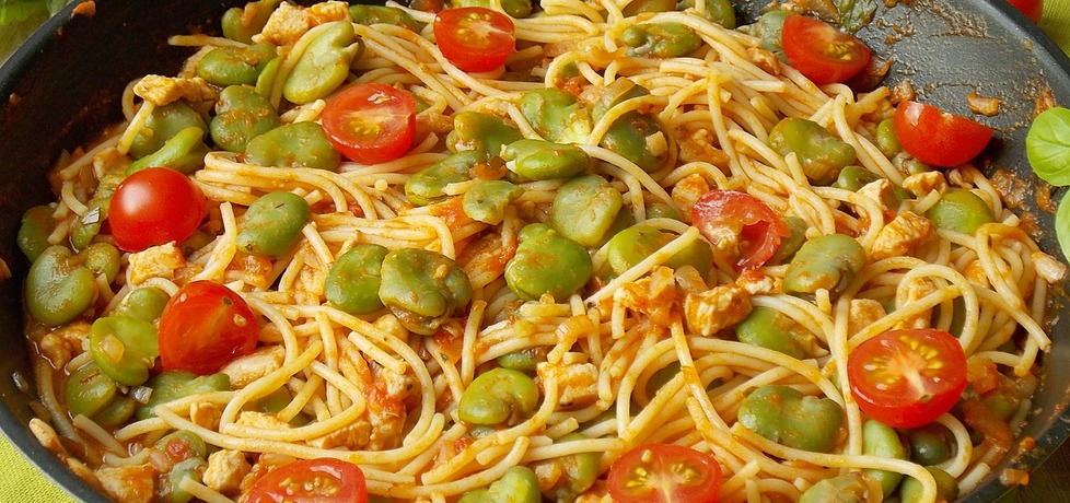 Kukurydziane spaghetti w sosie pomidorowym z bobem (autor ...