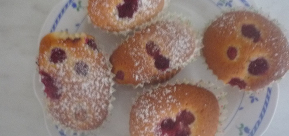 Muffinki z poziomkami (autor: pioge7)
