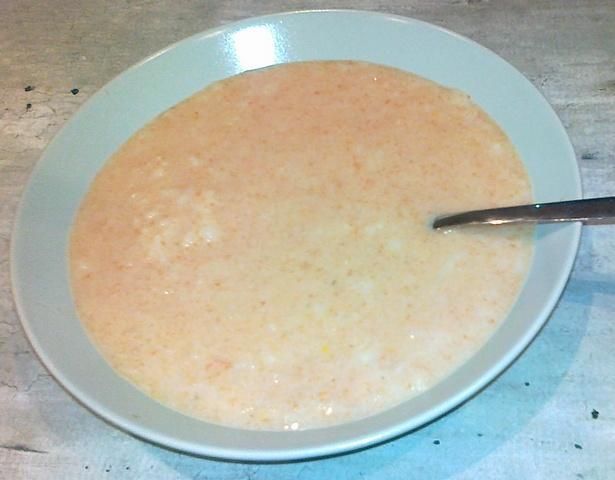 Przepis  zupa pomidorowa z płatkami ryżowymi przepis