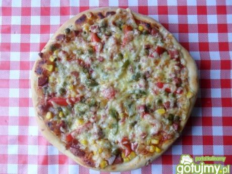 Przepis  pizza z groszkiem i kukurydzą przepis