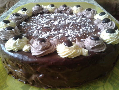 Tort czekoladowy na dzień matki