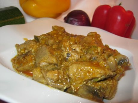 Przepis  szynka duszona w curry z cukinią przepis