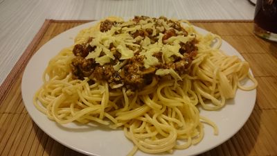 Pyszne spaghetti z mięsem mielonym