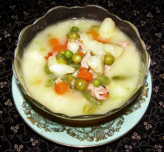 Zupa jarzynowa jesienna z kurkumą