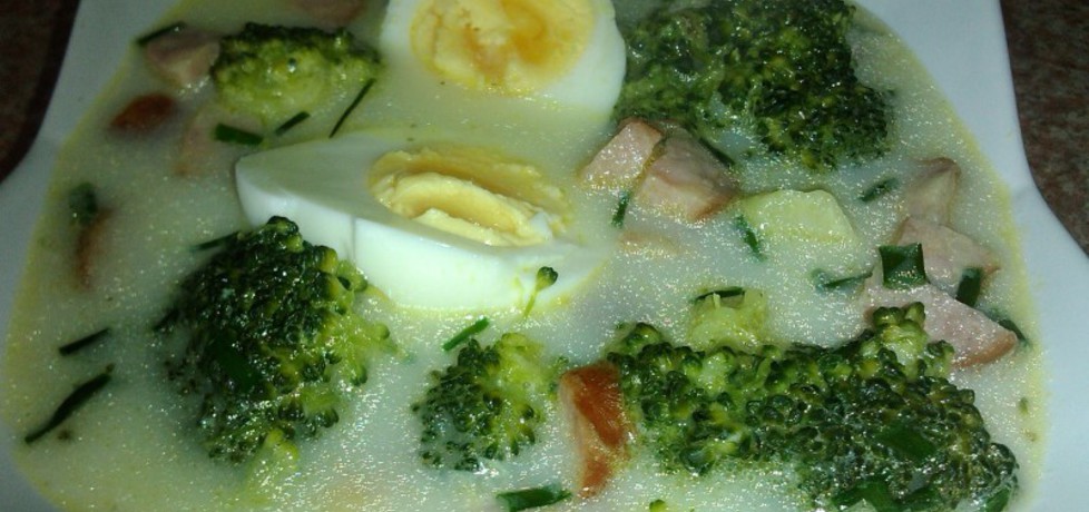 Zupa brokułowa z kiełbasą i jajkiem (autor: konczi)