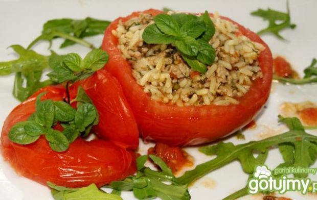 Przepis  pomidory z ryżem i mięsem przepis