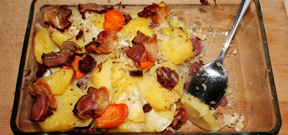 Zapiekanka ziemniaki z kapustą kiszoną (autor: madzai ...