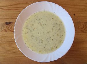 Zupa ze świeżego ogórka  prosty przepis i składniki