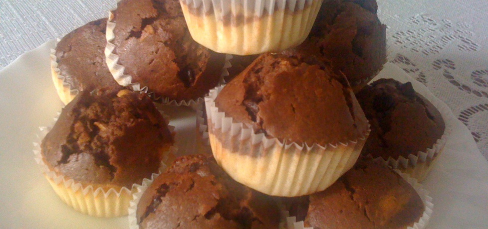 Dwukolorowe muffiny z kawałkami czekolady (autor: rjustysia ...