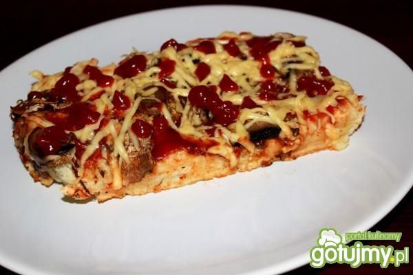 Przepisy: pizza z pieczarkami joanny