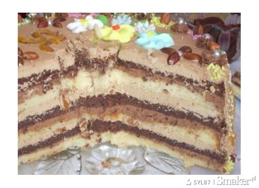 Tort czekoladowo-batonowy