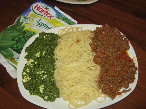 Przepis  spaghetti ze szpinakiem i wołowiną