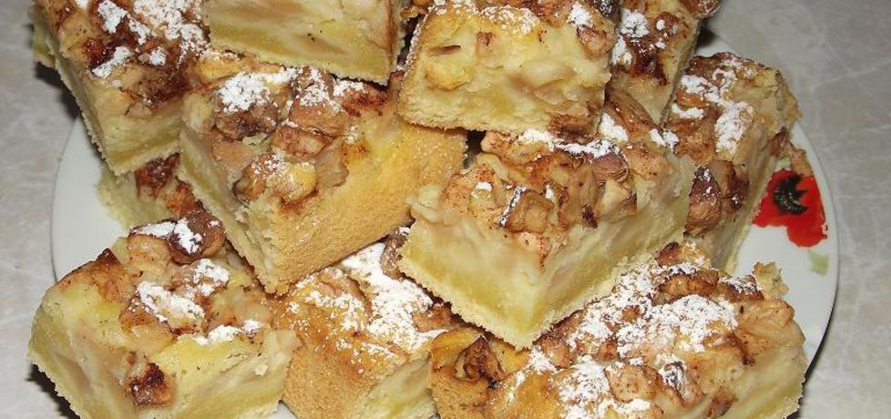 Ciasto z jabłkami i orzechami (autor: dorota53)