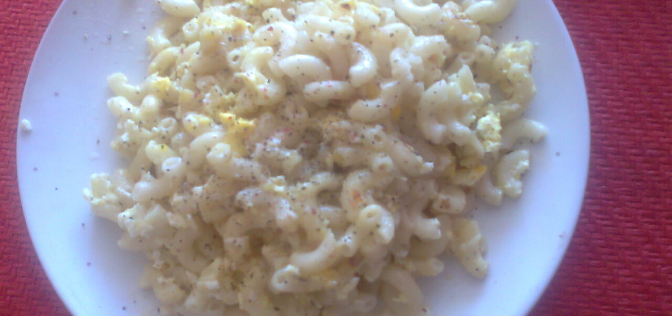 Small macaroni z jajkiem i kolorowym pieprzem (autor: jolantaps ...