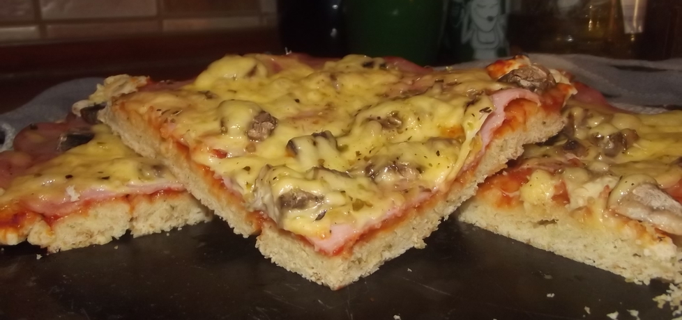 Pizza szybka bez drożdży (autor: izabela29)