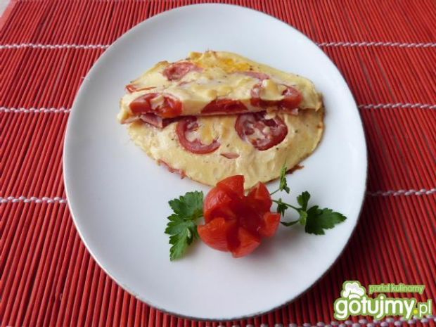 Pomysły na: omlet z szynką i pomidorami. gotujmy.pl