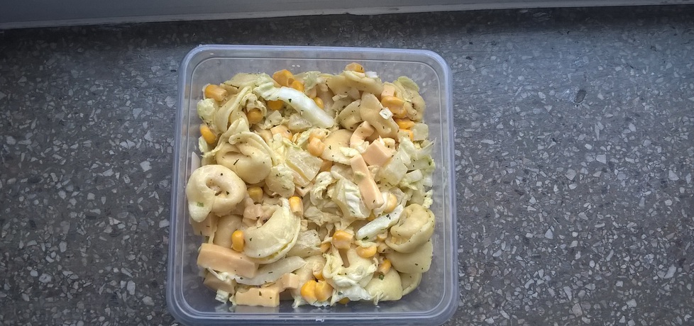 Sałatka z tortellini, ananasem i żółtym serem (autor: ania321 ...