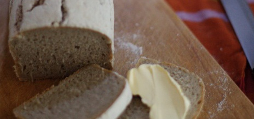 Chleb pszenny pełnoziarnisty. (autor: rzenia15)