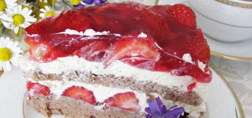 Truskawkowy tort z białą czekoladą (autor: violetowekucharzenie ...