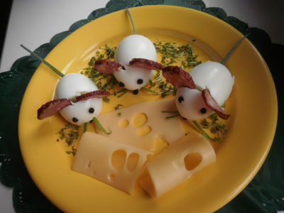 Myszki z gotowanych jajek