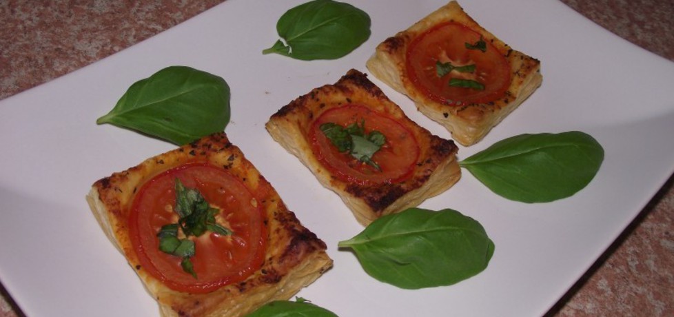 Pomidory z bazylią na francuskim cieście (autor: konczi ...