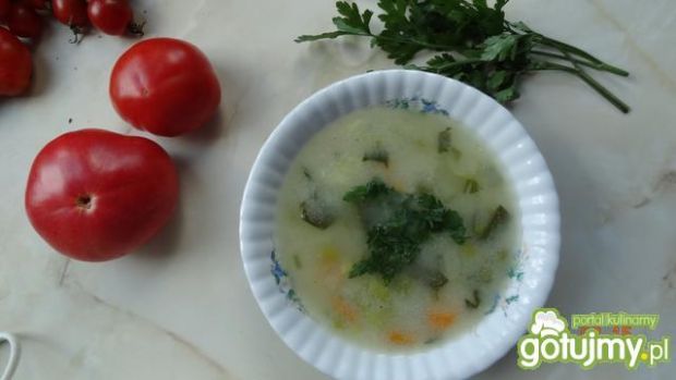 Zupy: zupa porowa z tymiankiem