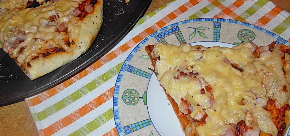 Ziołowa pizza z szynką (autor: beatris)