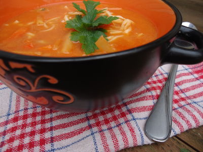 Zupa pomidorowa na szyi indyczej