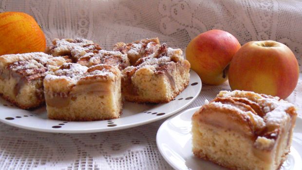 Przepis  ciasto pomarańczowe z jabłkami przepis
