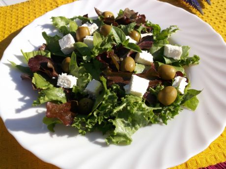 Przepis  sałata z oliwkami i serem feta przepis