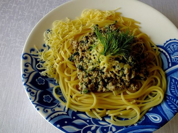 Przepis  spaghetti z sosem mięsno