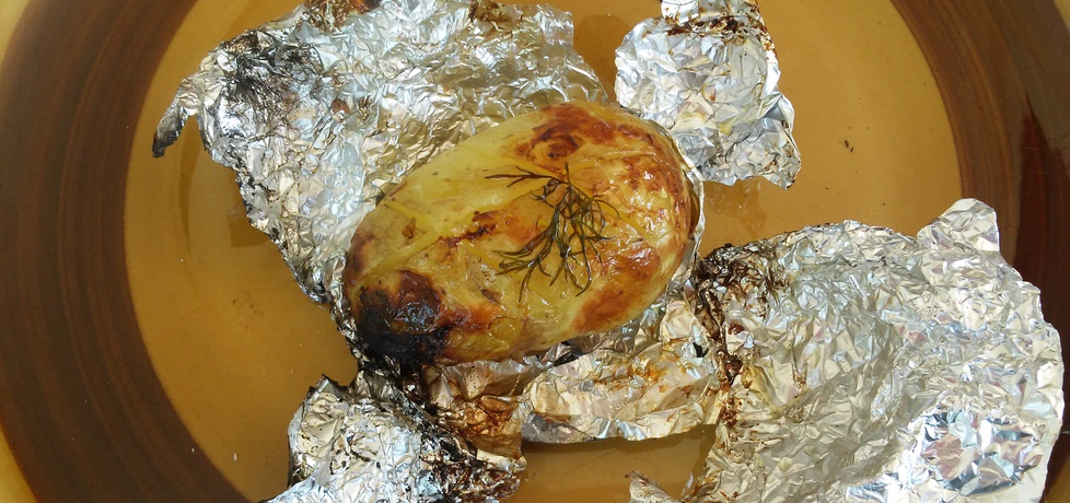 Młode ziemniaki pieczone w żarze grillowym (autor: gracer ...