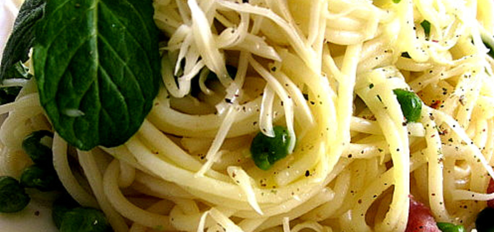 Spaghetti z zielonym groszkiem i pancettą (autor: cris04 ...