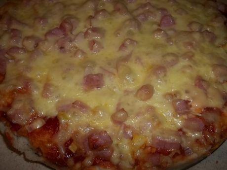 Przepis  pizza z serem i porem przepis