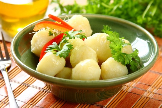 Tradycyjne pyzy z tartych ziemniaków