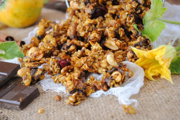 Przepis  granola dyniowo- czekoladowa przepis