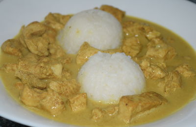 Kurczak curry z mleczkiem kokosowym