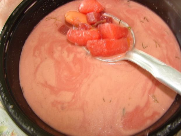 Przepis  zupa z czerwonymi burakami przepis