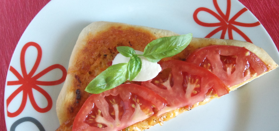 Pizza z pesto, mozzarellą i pomidorem (autor: alexm ...