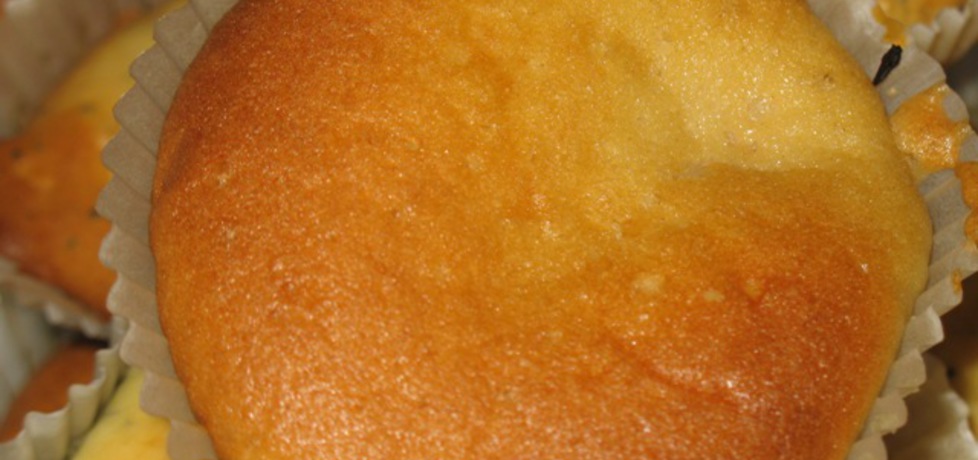Muffiny z malinowym kremem budyniowym (autor: anna169hosz ...