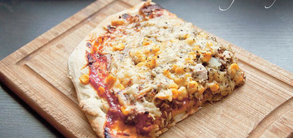 Domowa pizza z kurczakiem i kukurydzą (autor: martinezek ...